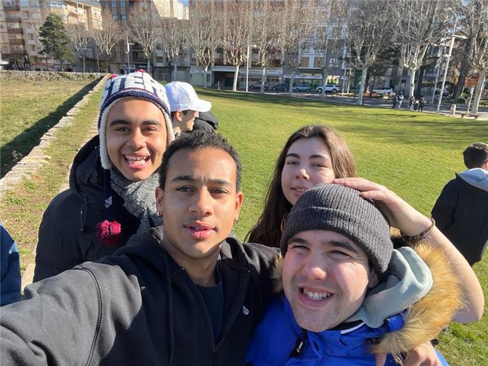 a8c5aa01-08c9-4dae-94bf-9e63746dc48a