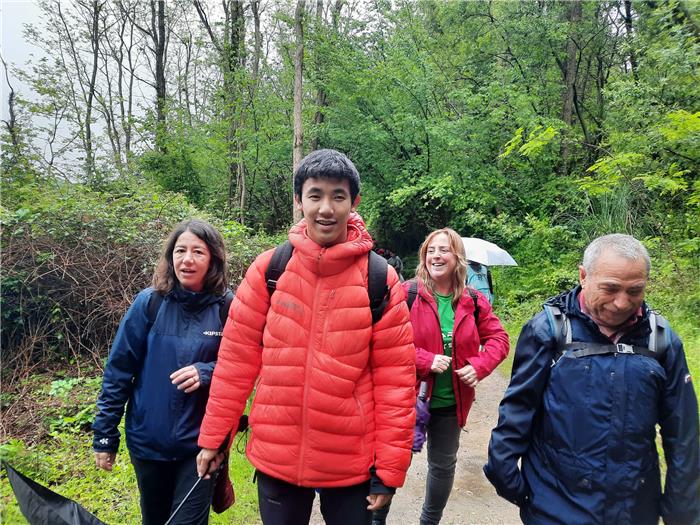 ddd68e60-6028-403e-93e0-41050a40e241