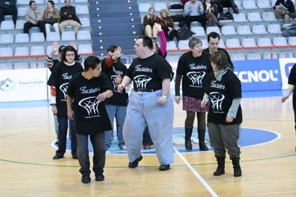 Atzegiko-taldea-dantzatzen-